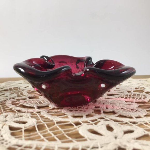Red Raspberry Murano Ashtray Blown Art Glass - Picture 11 of 11